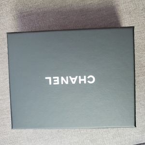 Chanel necklace box